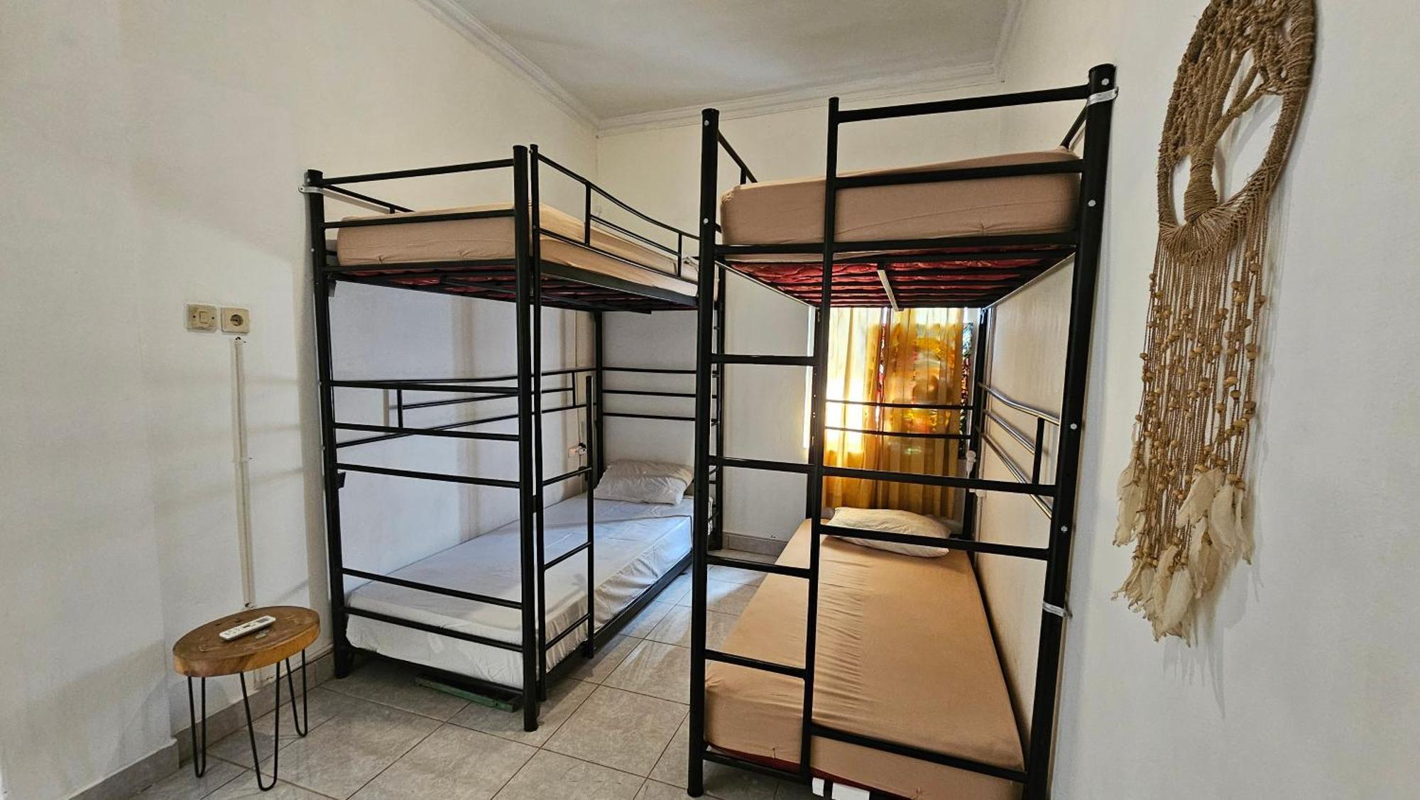 Oke Baik Hostel Yogyakarta Kültér fotó