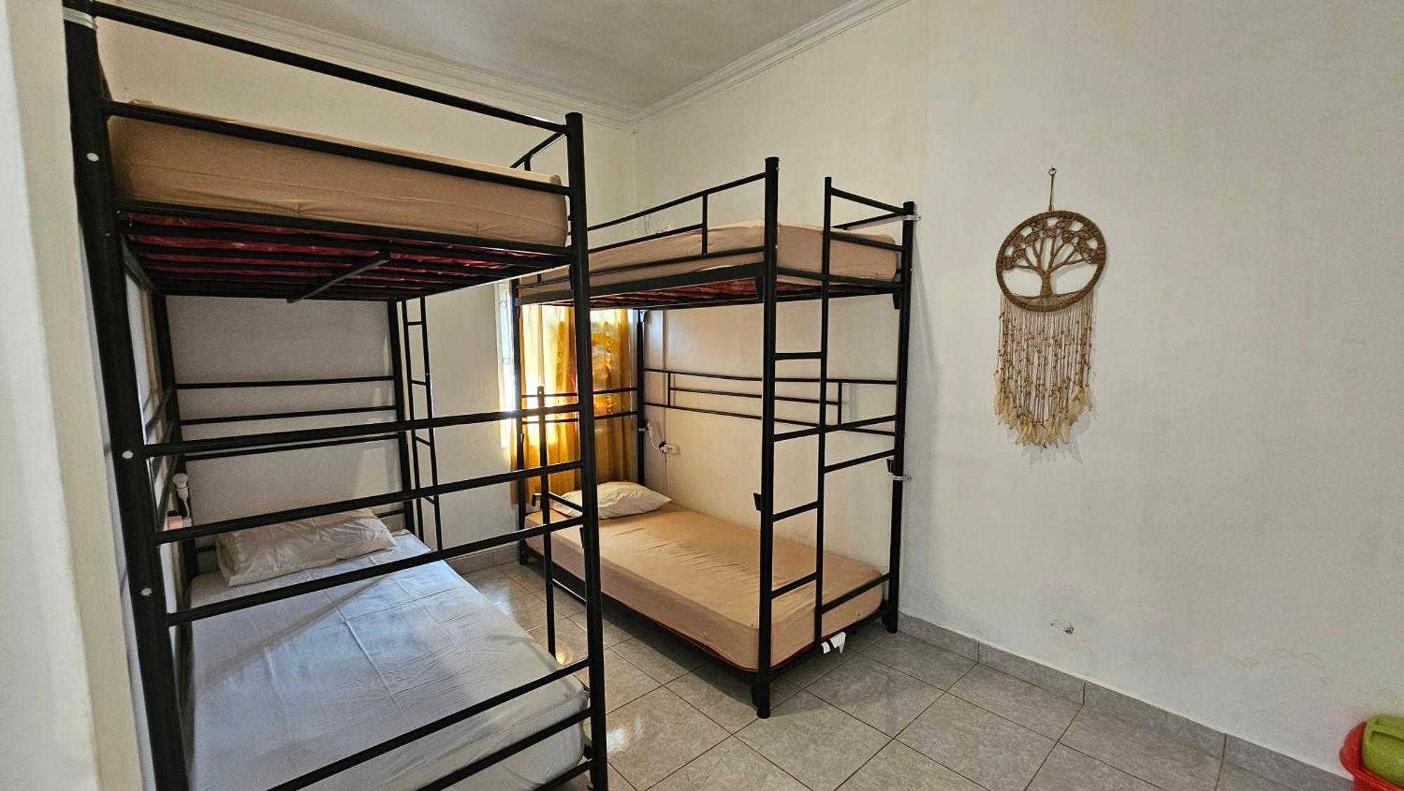 Oke Baik Hostel Yogyakarta Kültér fotó