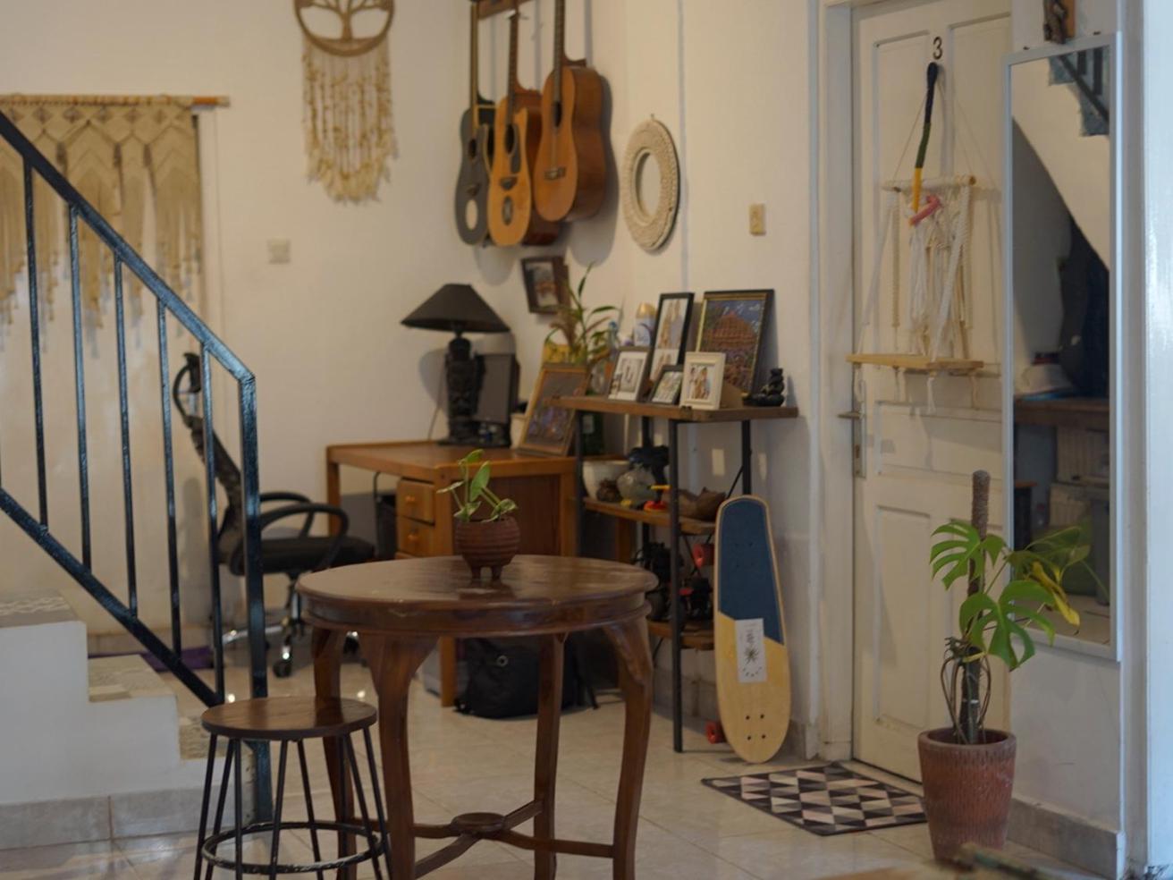 Oke Baik Hostel Yogyakarta Szoba fotó