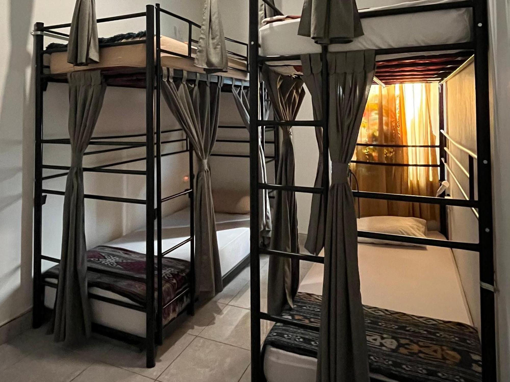 Oke Baik Hostel Yogyakarta Kültér fotó