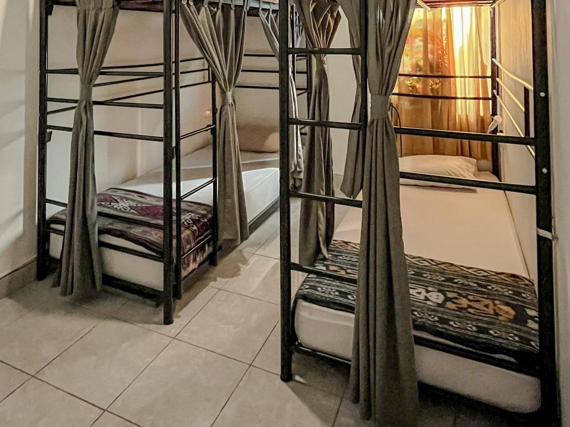 Oke Baik Hostel Yogyakarta Kültér fotó